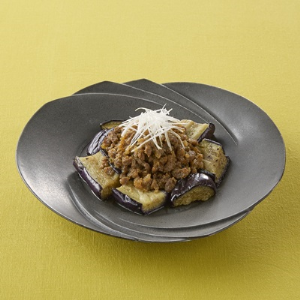 揚げ茄子の４Ｘビーフ肉味噌がけ