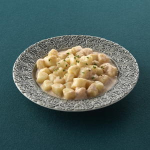 じゃがいものニョッキ　たらこクリームソース