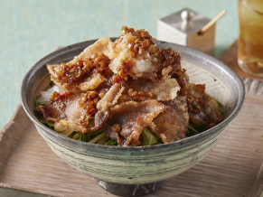カリカリ豚の香味おろし丼