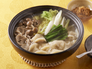 コクうま白湯ギョーザ鍋
